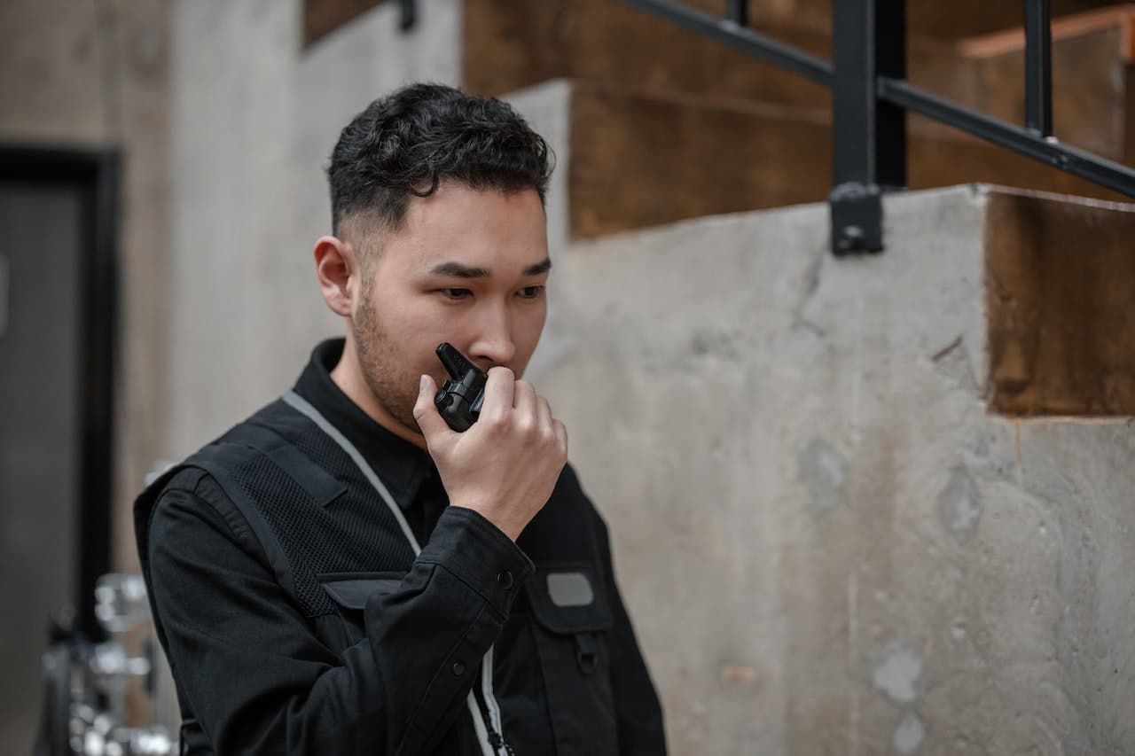 how do i get a security guard license in canada
